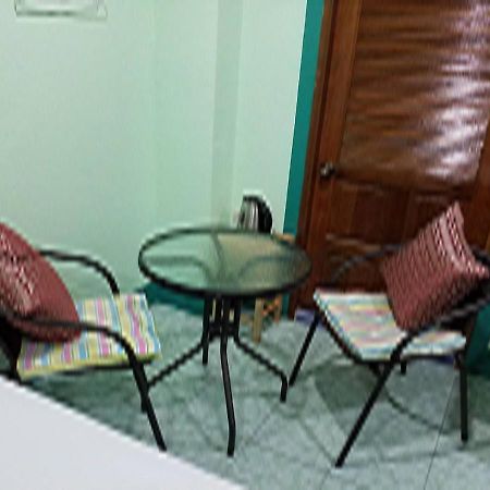 Rung Tawan Hostel Kata Beach  Exteriör bild